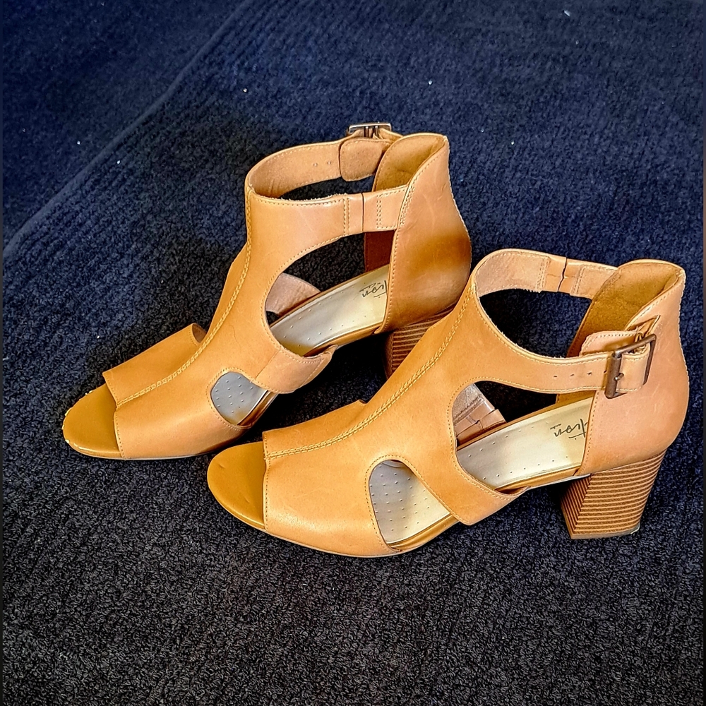 Clarks Deva Heidi Sandal, 10